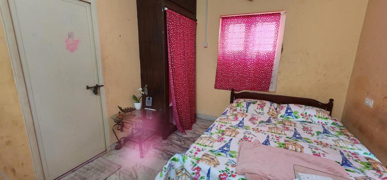 Jj'S White House Hotel Thrissur Bagian luar foto