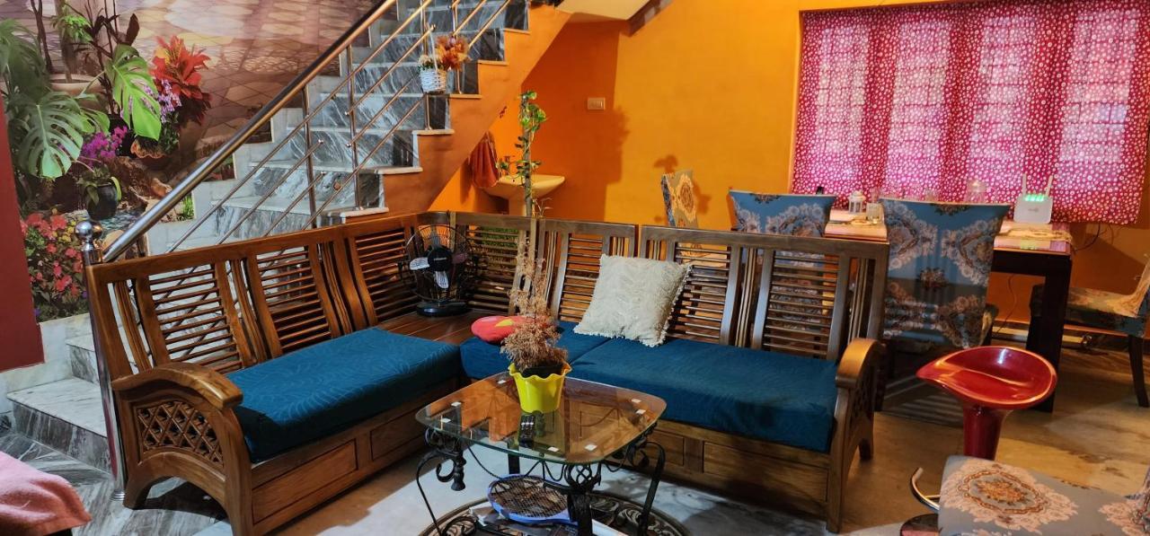 Jj'S White House Hotel Thrissur Bagian luar foto