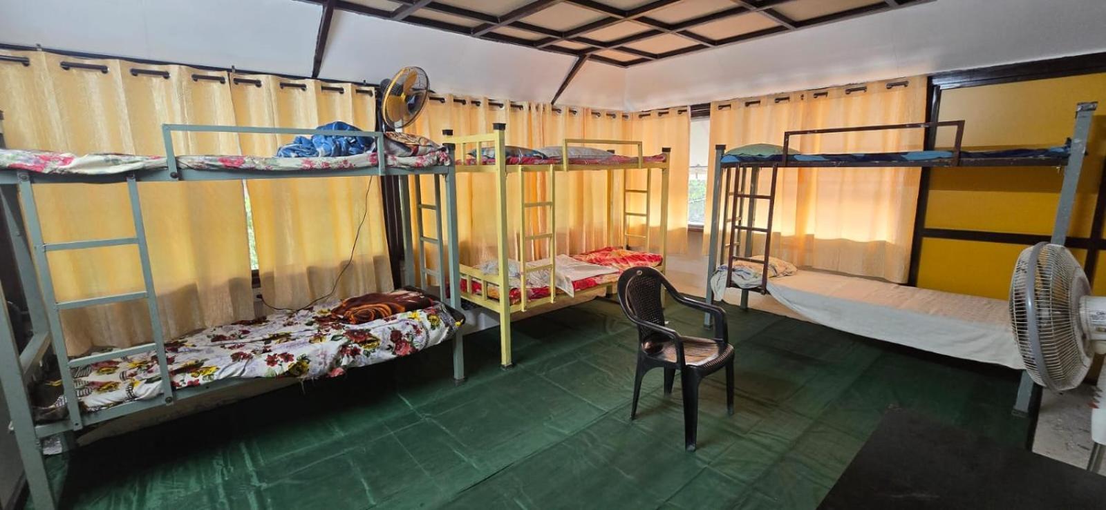 Jj'S White House Hotel Thrissur Bagian luar foto